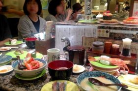 在札幌吃回转寿司享受北海道新鲜海鲜！无藏私完全公开绝对美味的店家！