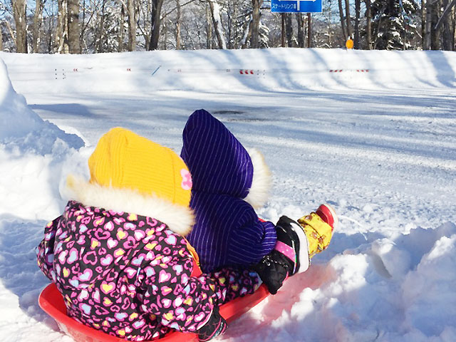 chirdren's winter in hokkaido