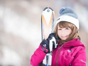 格安北海道スキーツアー決定版！観光も雪山も楽しめる！