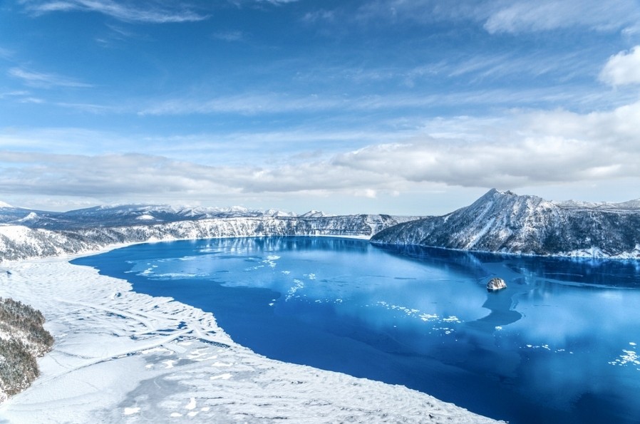 冬のLake Mashuの氷結