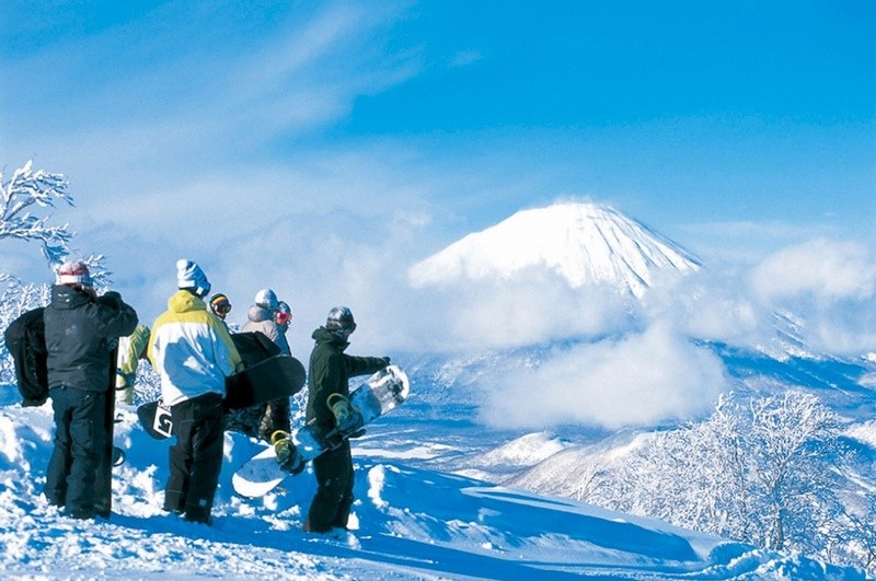 rusutsu-ski-from-mount-izora-1