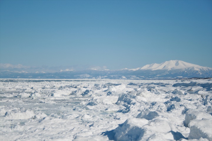 北海道　流氷 フレトイ海岸