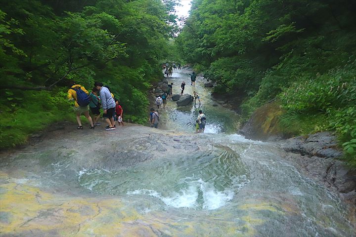 カムイワッカ湯の滝
