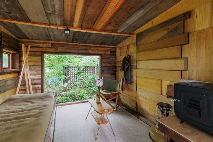 遊び小屋コニファー バンガロー