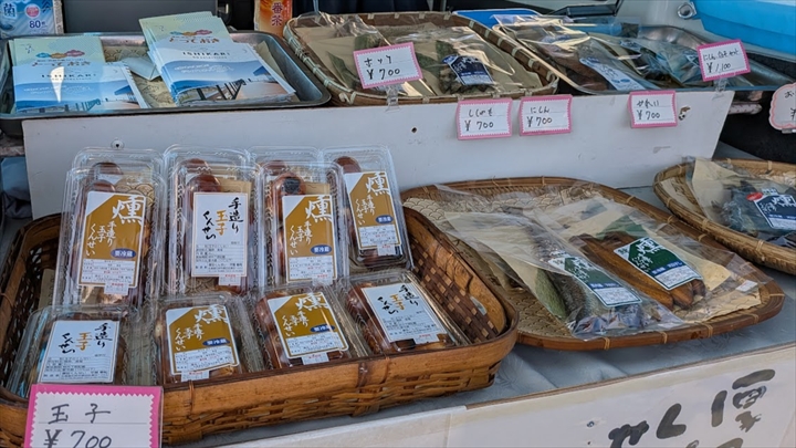 厚田港朝市